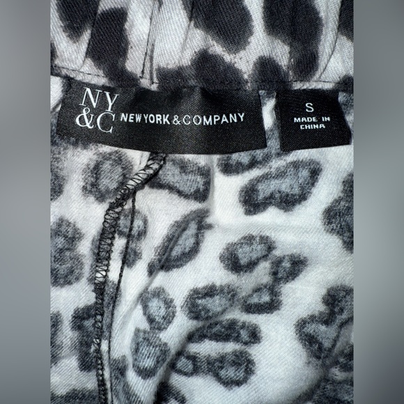New York & Company Black and White Animal Print Pajama Pants - Picture 5 of 6